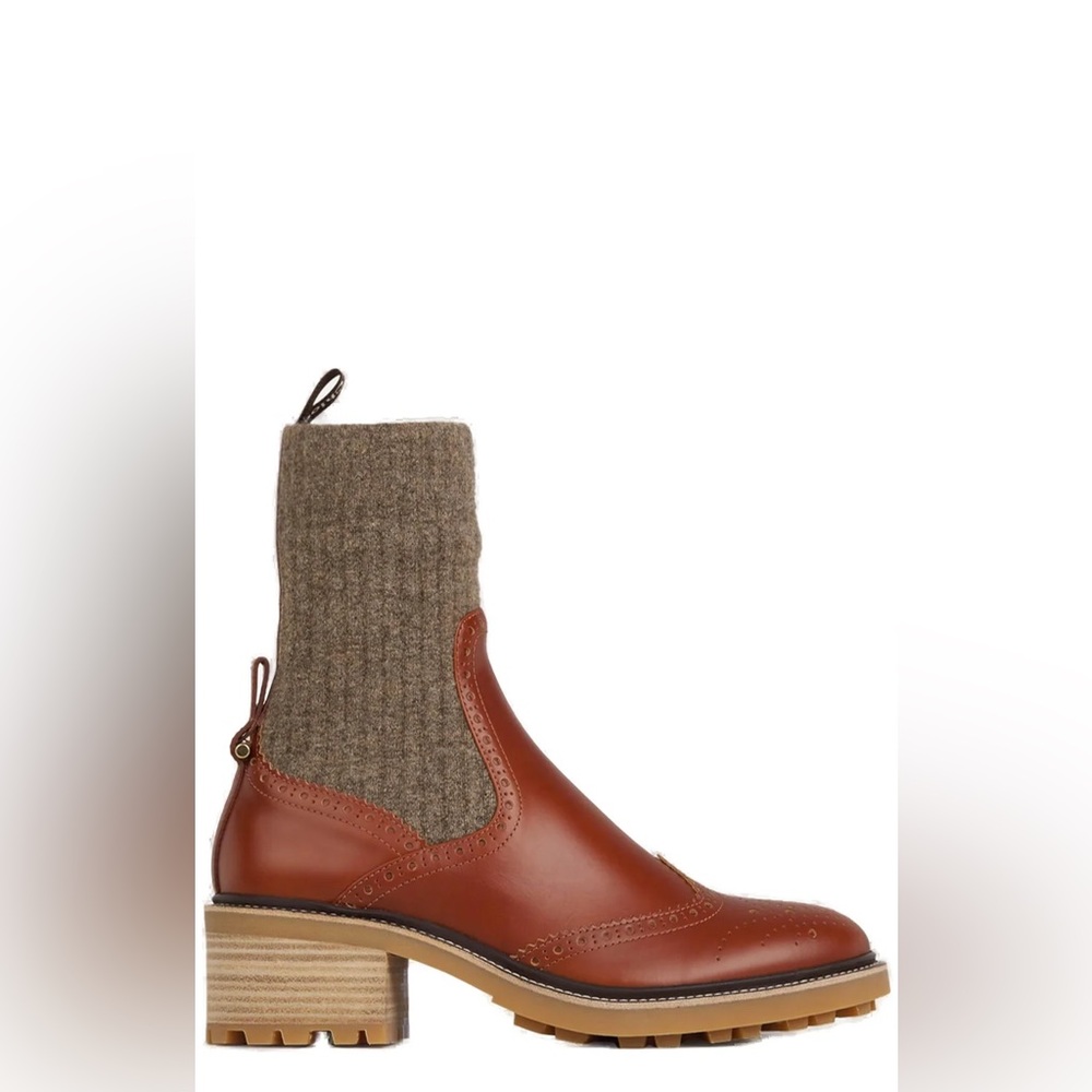 Chloe ankle boots, size 9, Tan color, New